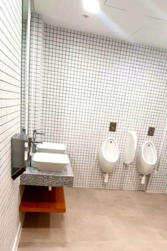 desfundat wc bucuresti